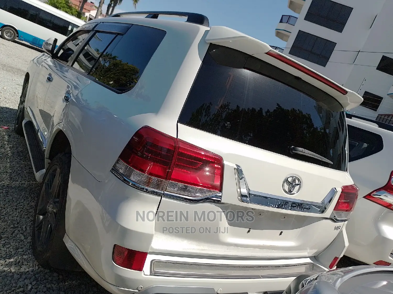 Toyota Land Cruiser Prado 2017 White