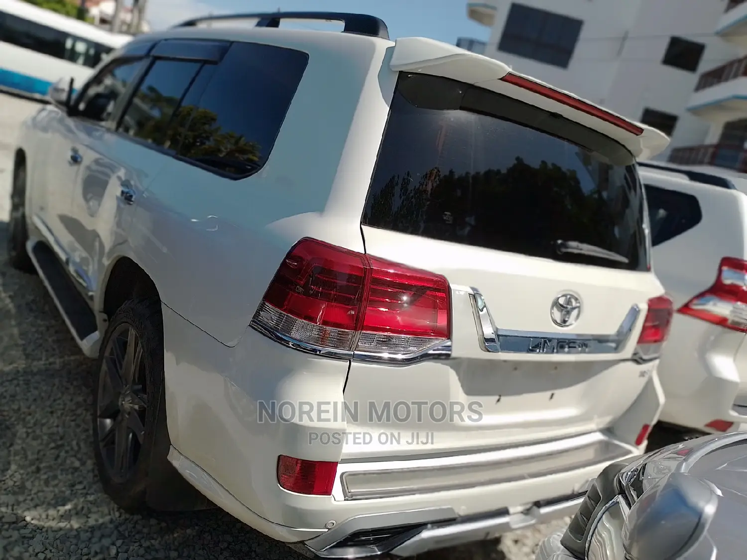 Toyota Land Cruiser Prado 2017 White
