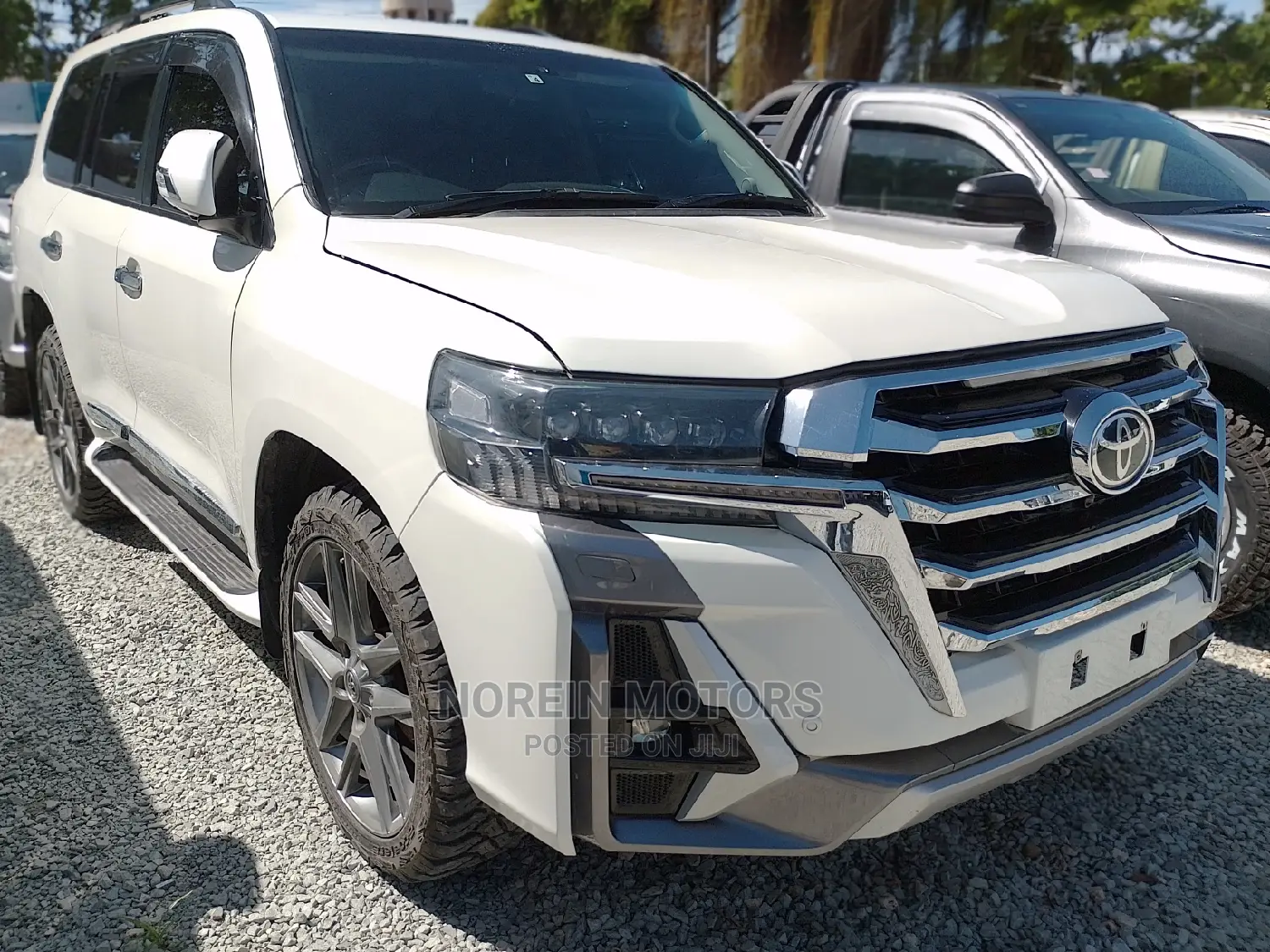 Toyota Land Cruiser Prado 2017 White