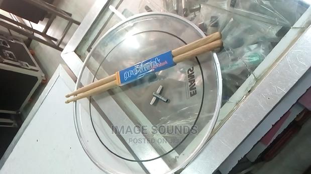Snare Skin Plus Sticks Plus Key