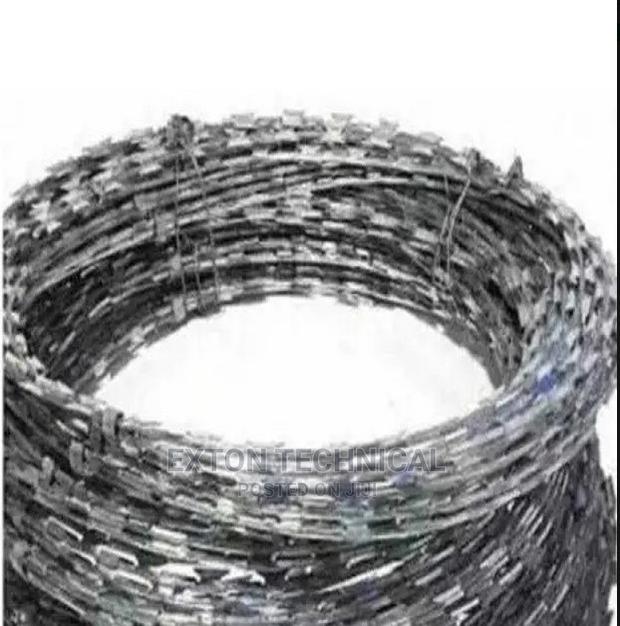 Razor Wire Double Galvanized 10 MTR Razor Wire - main view