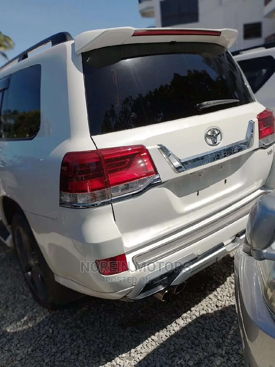 Toyota Land Cruiser Prado 2017 White