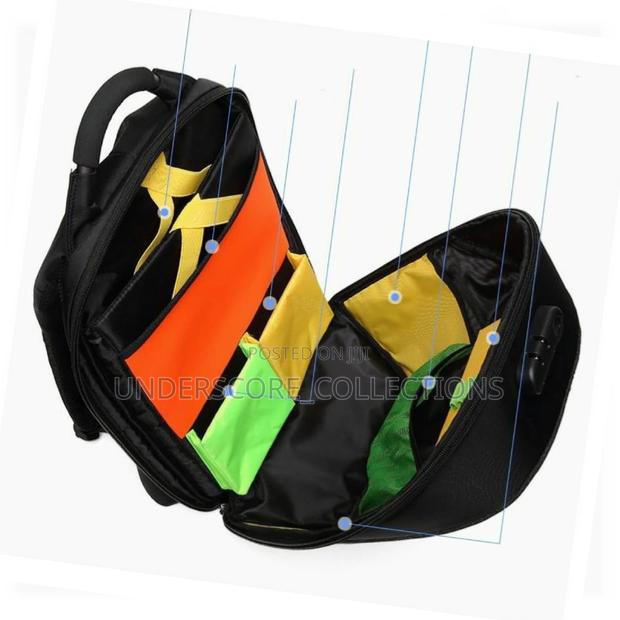 High Quality Anti Theft and Waterproof Back Pack - thumbnail 3