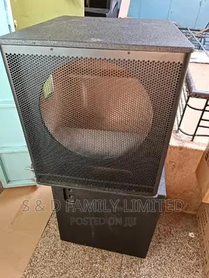 Single Subwoffer Bass Cabinet