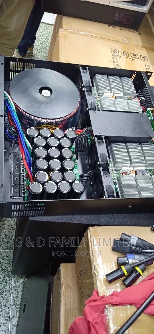 20 Capacitor MOSFET Amplifier - main view