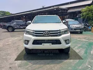 Toyota Hilux 2016 White