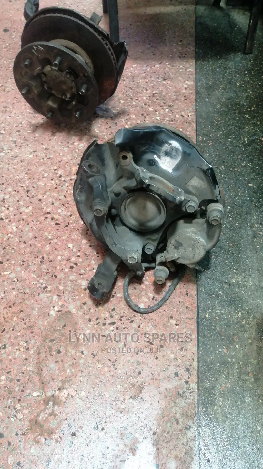 Toyota Dyna Front Complete Hub 5 Stand