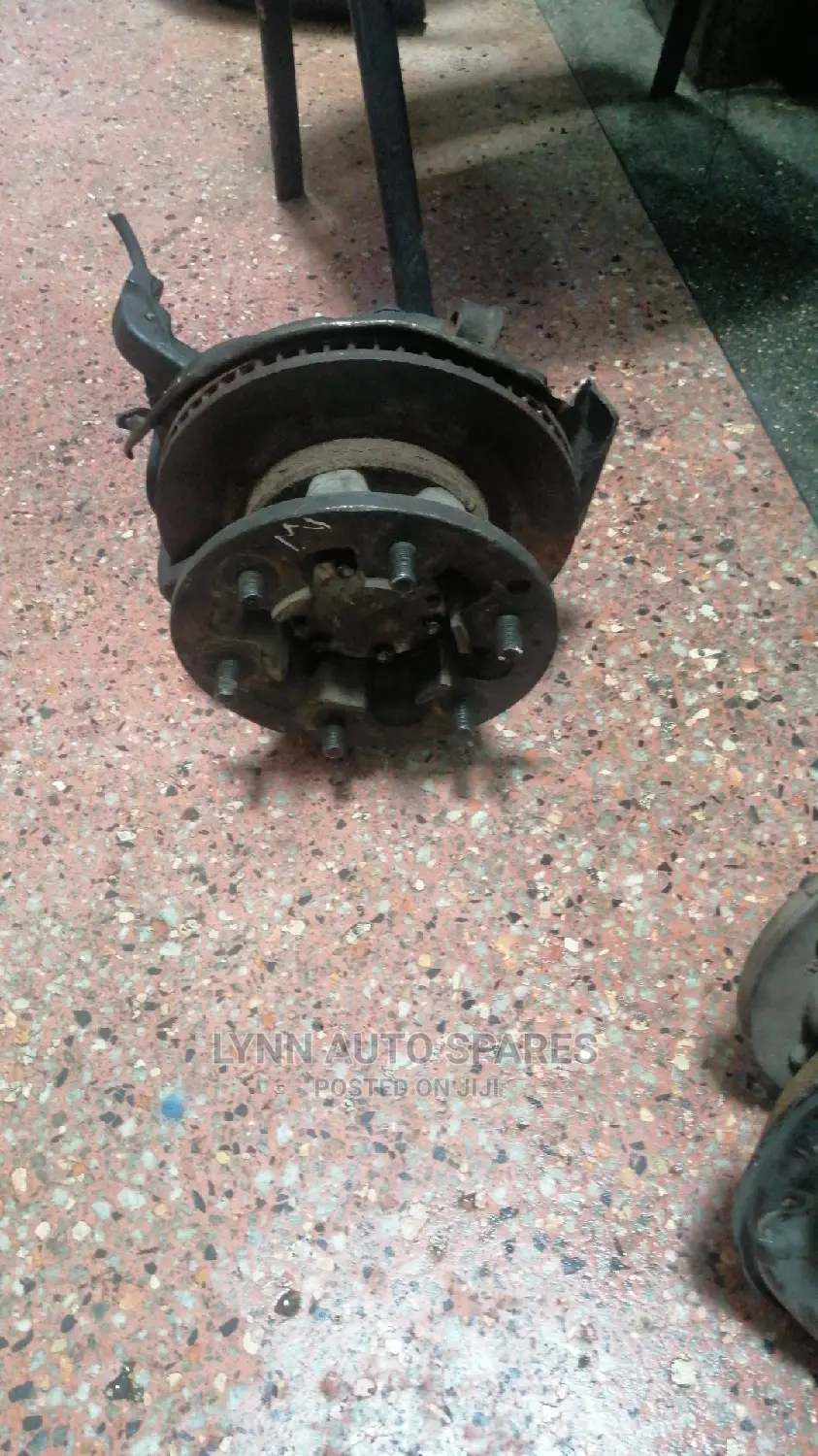 Toyota Dyna Front Complete Hub 5 Stand