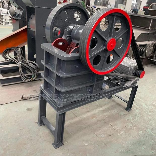 Jaw Crusher - Coarse Crushing - Fine Crushing - main view