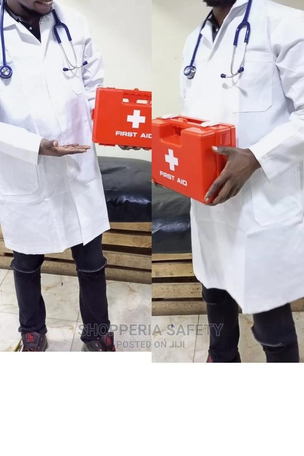 Laboratory Coats - thumbnail 2