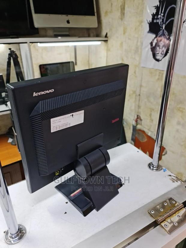 Lenovo TFT 17inch - thumbnail 4