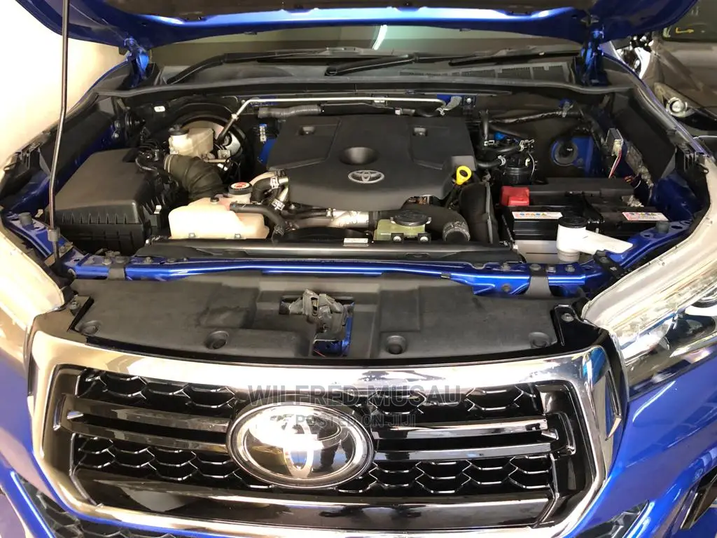 Toyota Hilux 2018 Blue