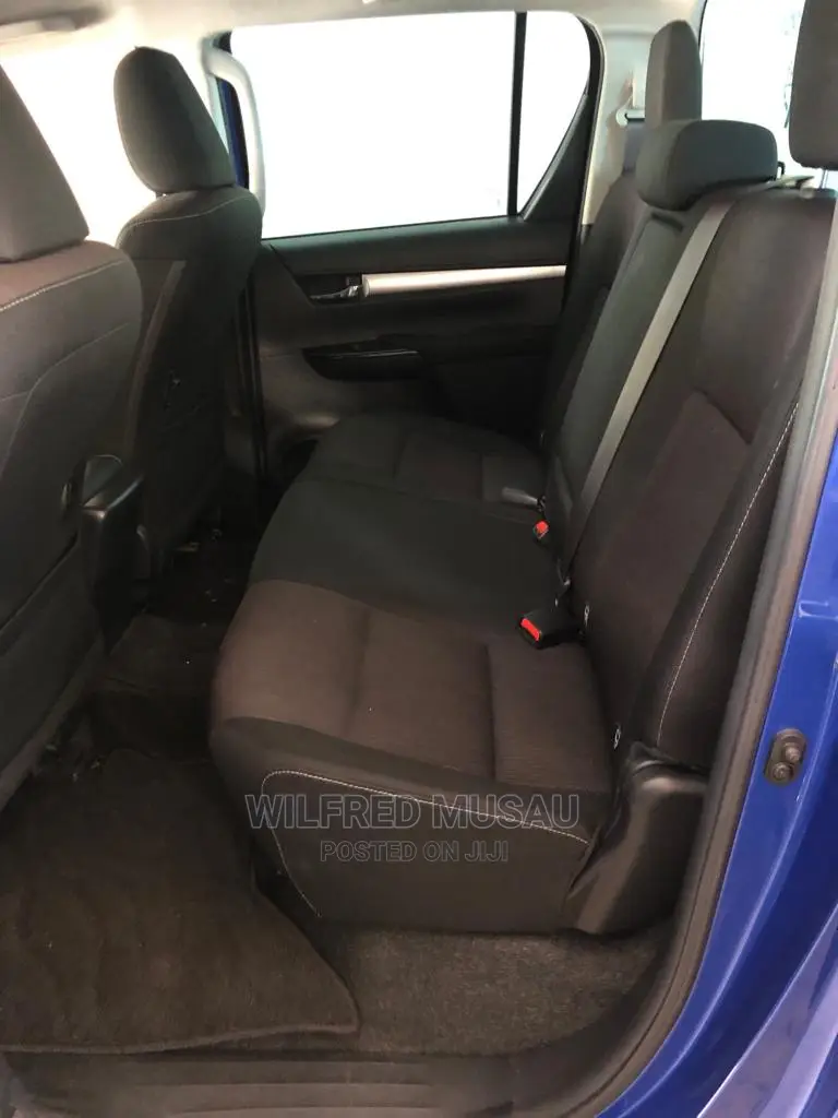 Toyota Hilux 2018 Blue