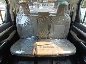 Toyota Hilux 2016 Black
