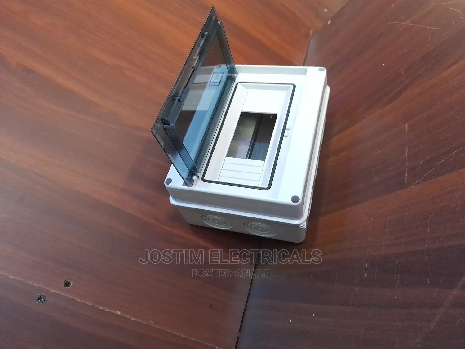 8way Dc Solar Combiner Distribution Box