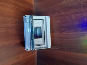 8way Dc Solar Combiner Distribution Box