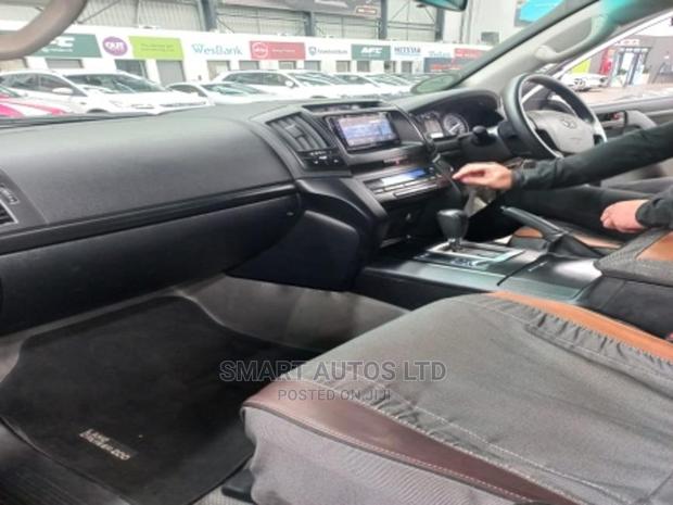 Toyota Land Cruiser 2016 White - thumbnail 5
