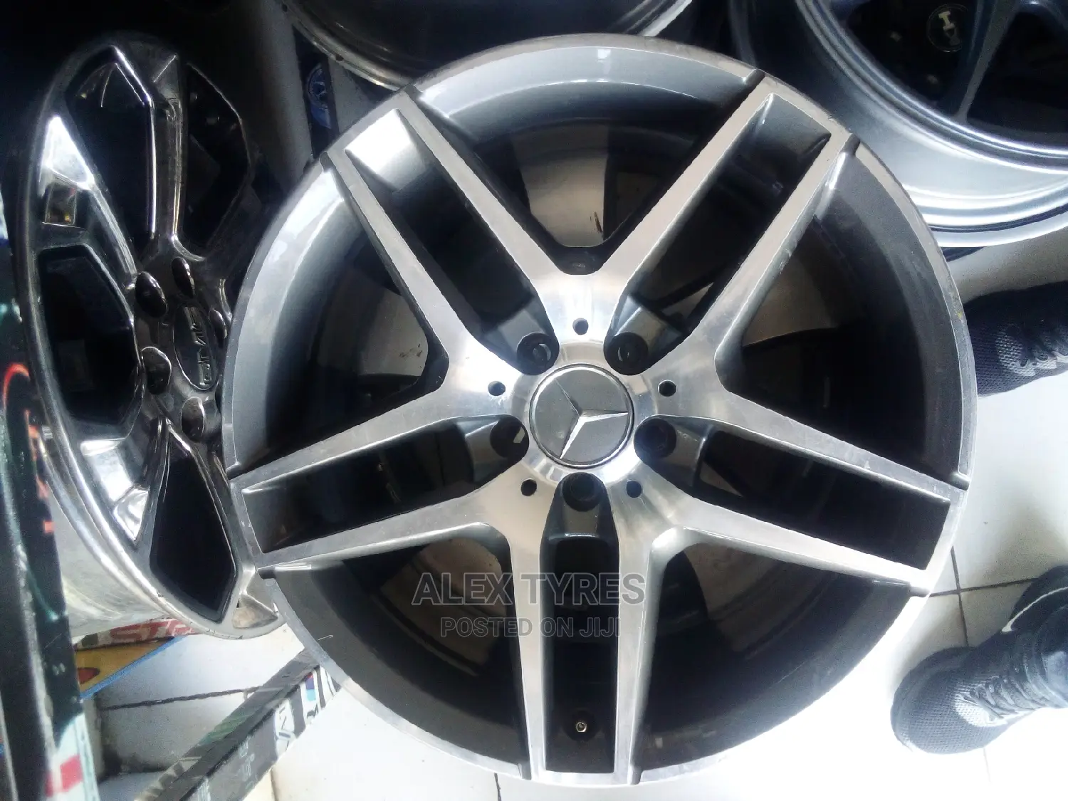 Size 19 Inches Mercedes Benz Alloy Rims Set