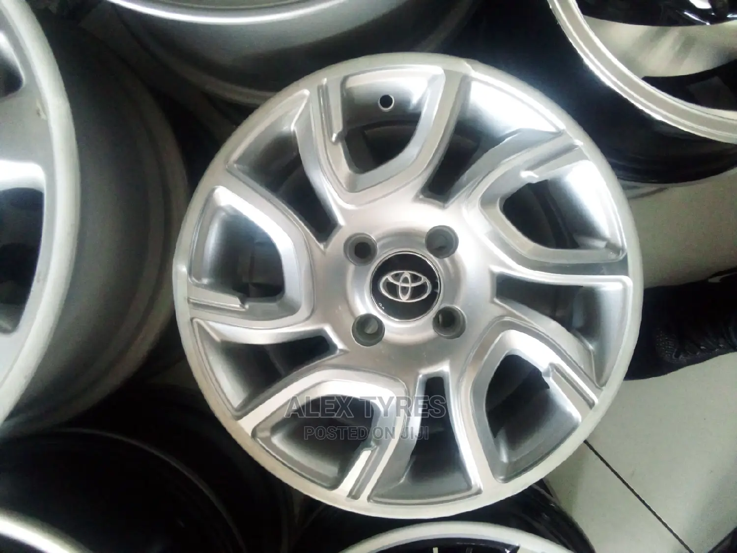 Size 14 Inches Toyota Alloy Rims Set