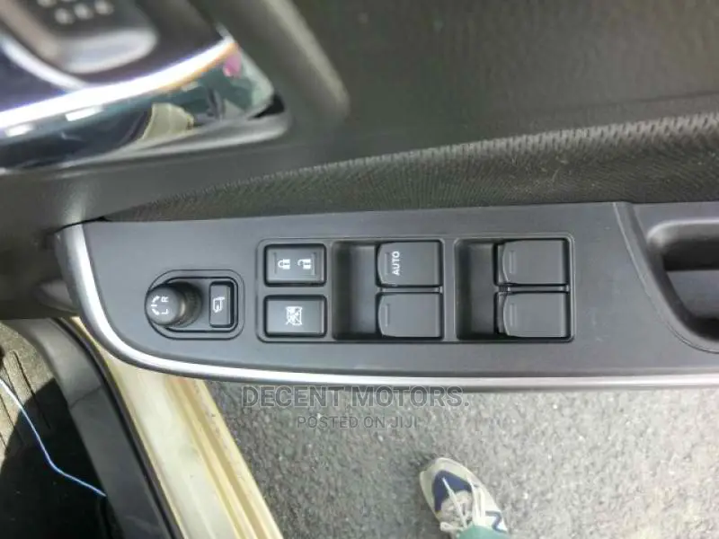 Suzuki Swift 2017 Gold