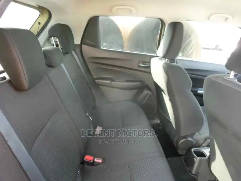 Suzuki Swift 2017 Gold
