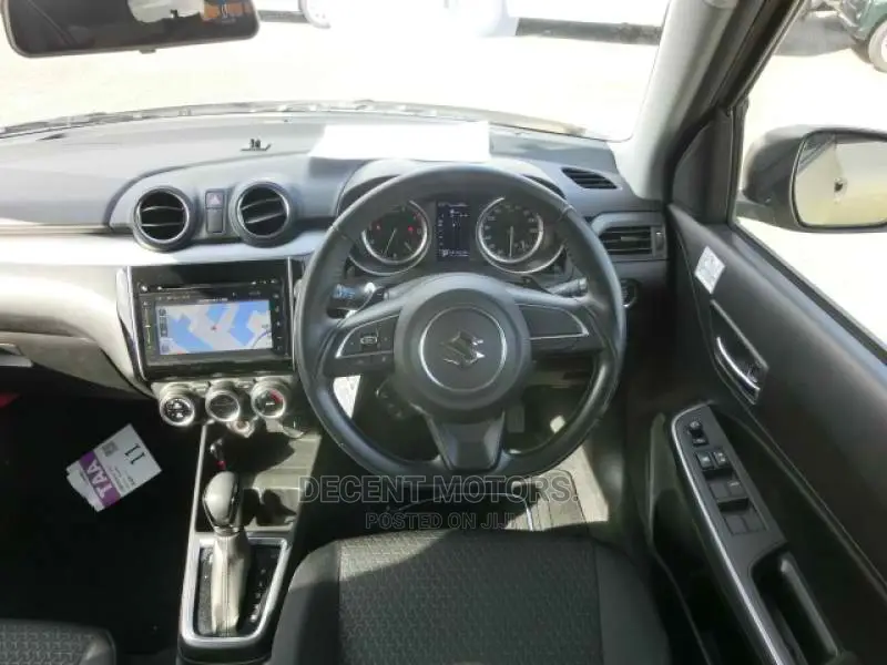 Suzuki Swift 2017 Gold
