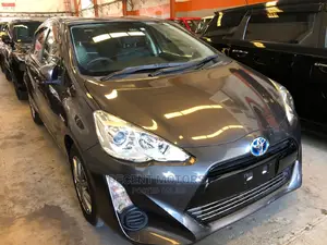 Toyota Aqua 2019 Gray