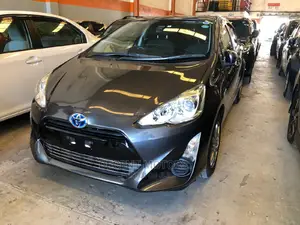 Toyota Aqua 2019 Gray