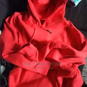 Plain Hoodie Available Price: Heavy Material