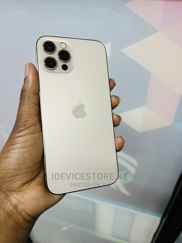 Apple iPhone 12 Pro 128 GB Gold - main view