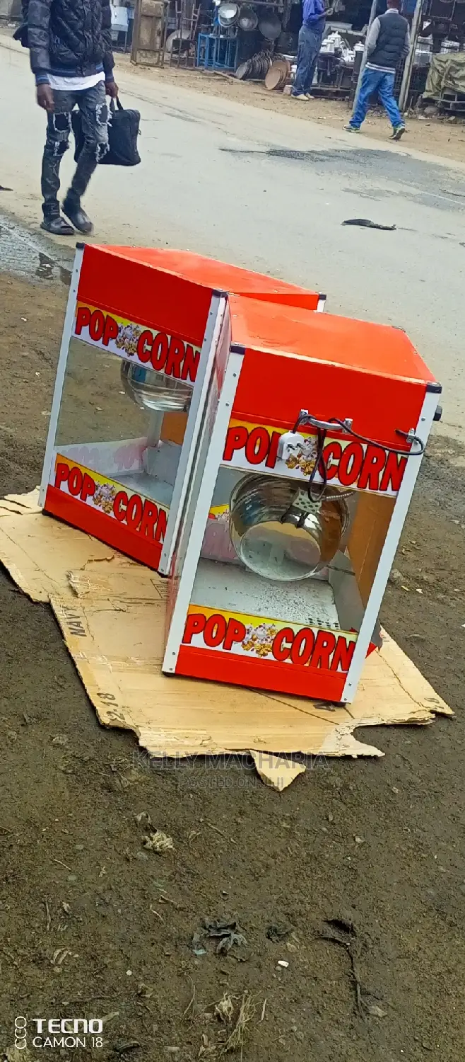Popcorn Poppers Machines