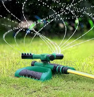 3 Arm Garden Sprinkler With 2 Spray Options