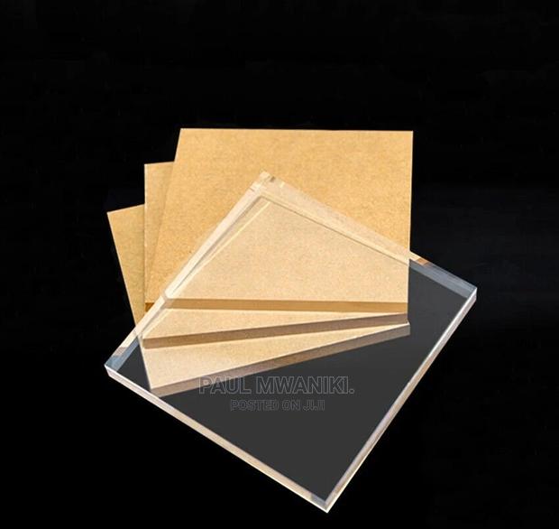 Transparent Acrylic Perspex Sheet Plastic Sheets. - main view
