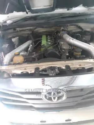Toyota Hilux SR 4x4 2015 Gray
