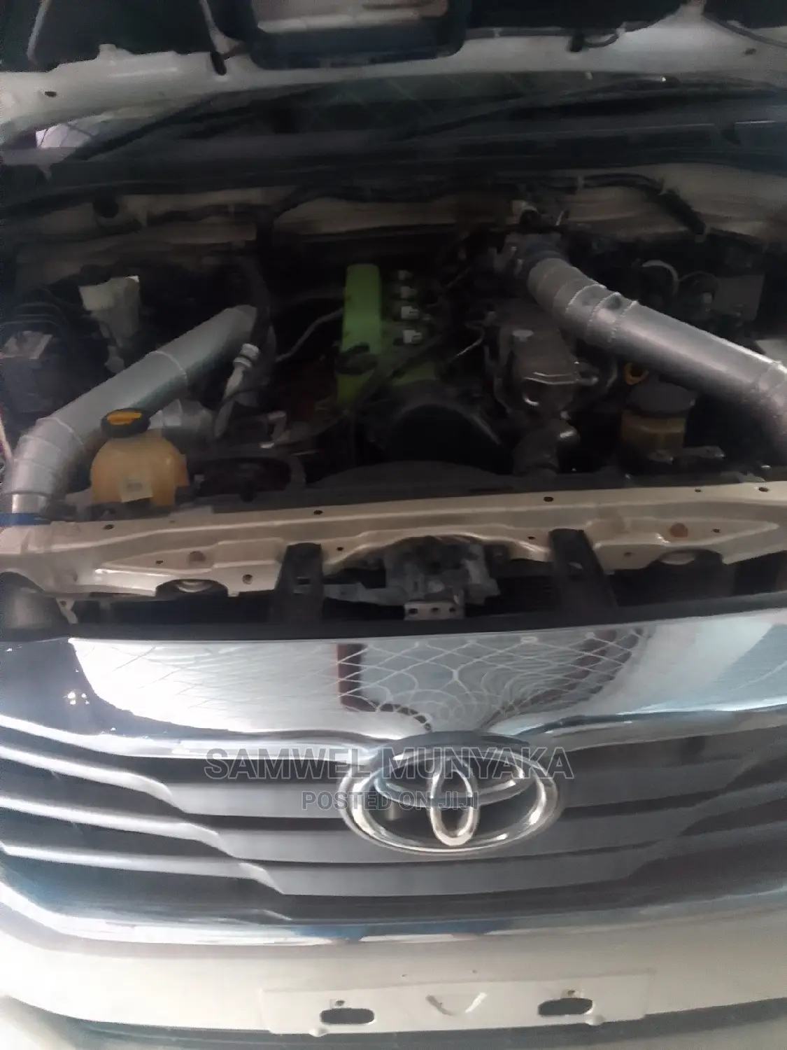 Toyota Hilux SR 4x4 2015 Gray