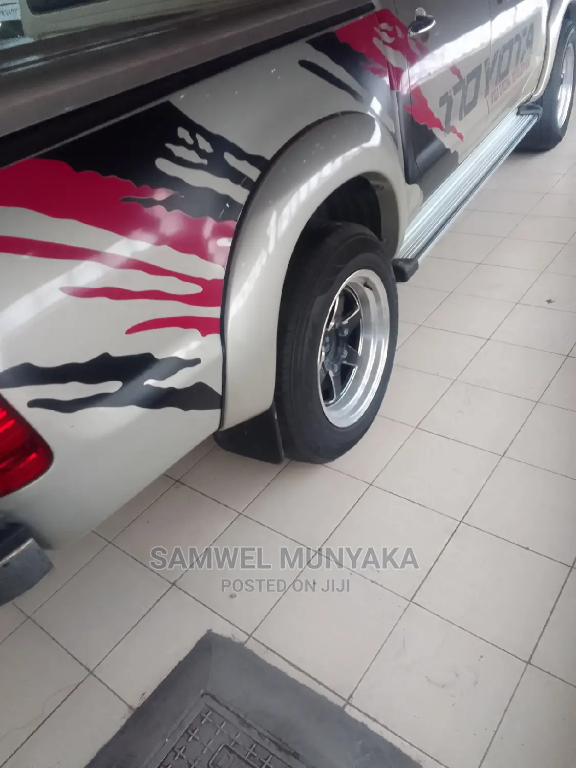Toyota Hilux SR 4x4 2015 Gray