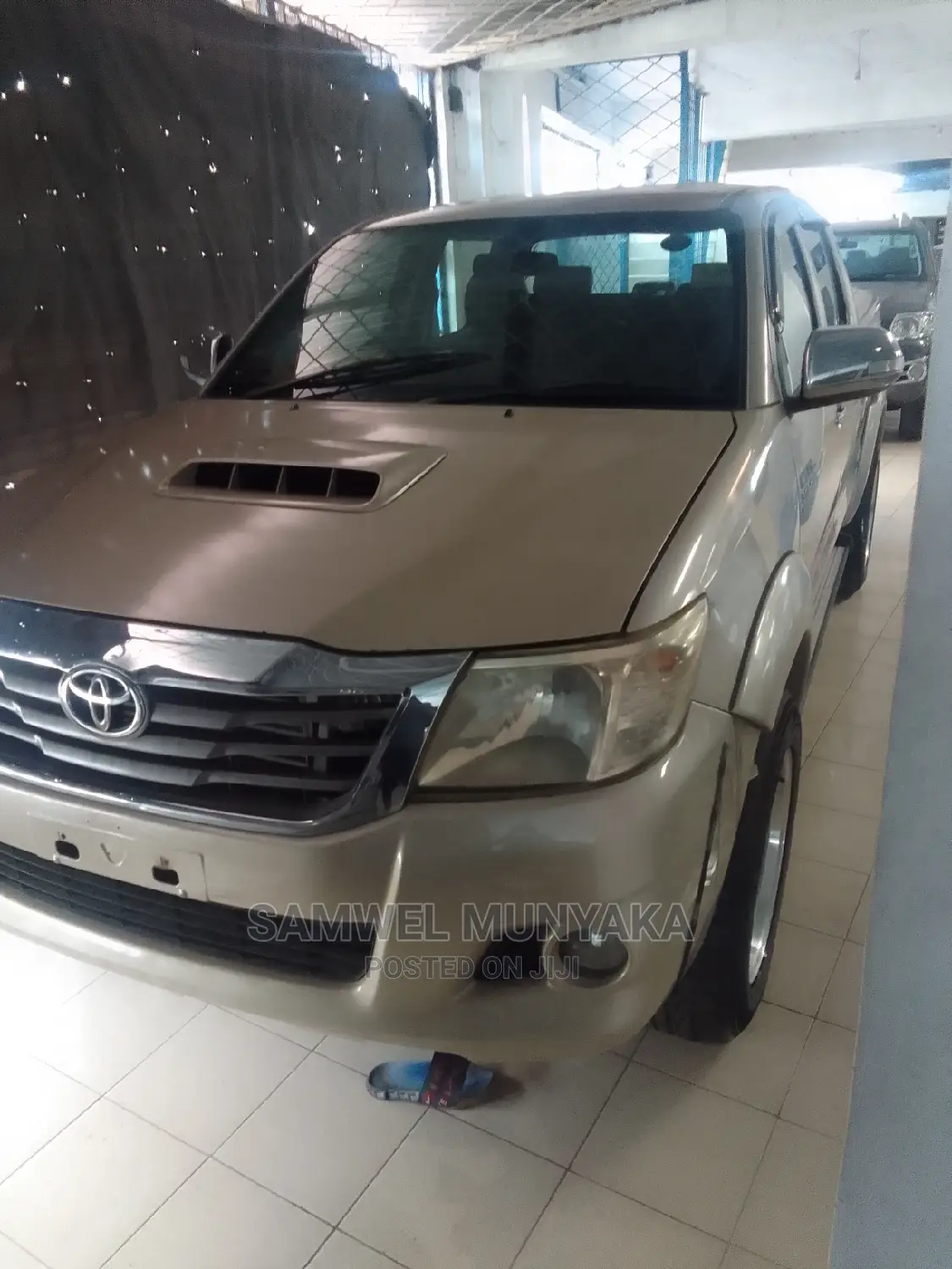 Toyota Hilux SR 4x4 2015 Gray