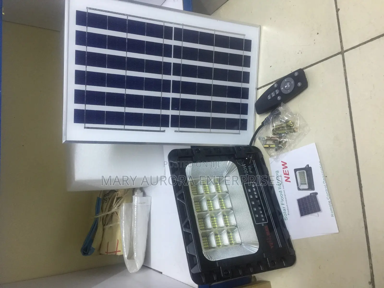 Velmax 100 Watts Floodlight