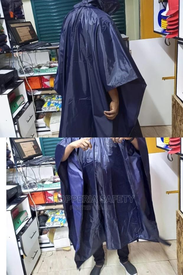 Hiking Poncho - thumbnail 2