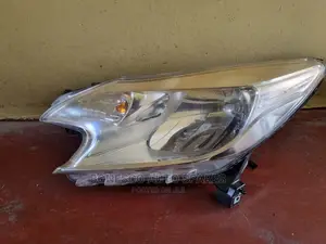 Nissan Note 2012 -2013 Nonxenon Headlights Assembly