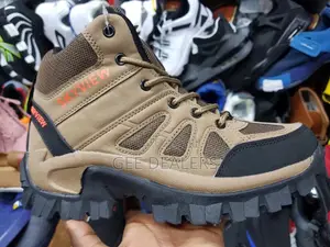 Unisex Skyview Outdoor Hiking Boots