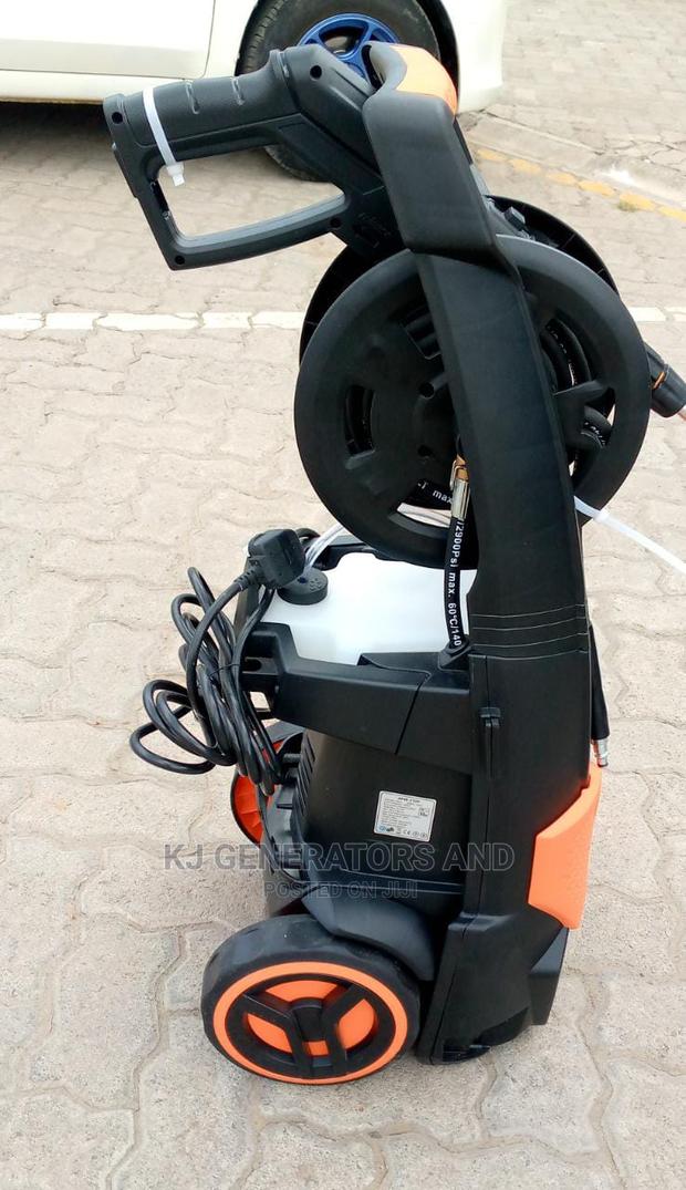 Pressure Washer - thumbnail 2