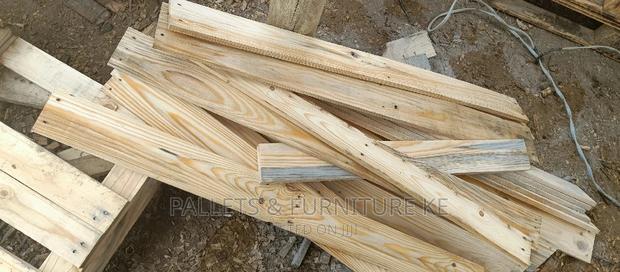 4 Ft Pallets Pieces - thumbnail 2