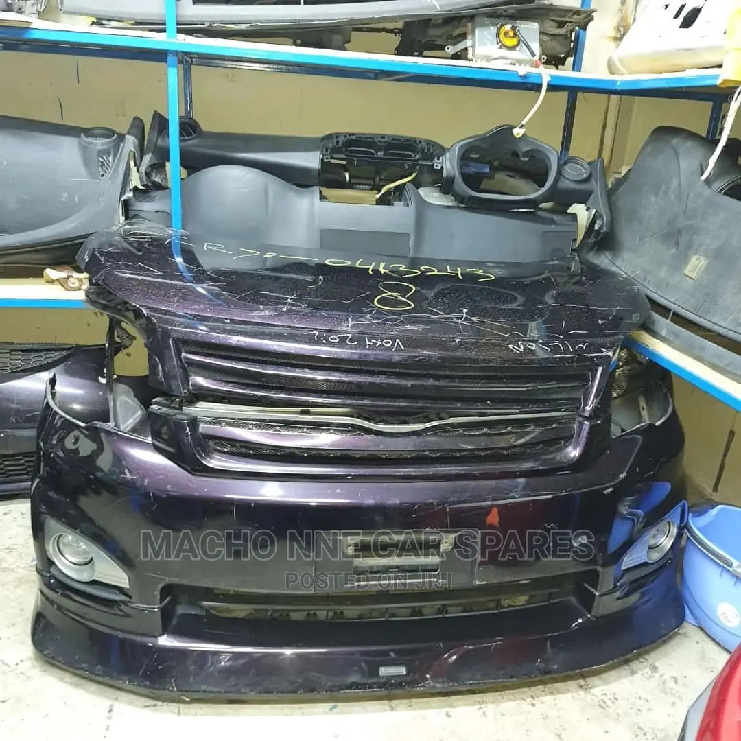 Toyota Voxy 2012 Sport Nosecut