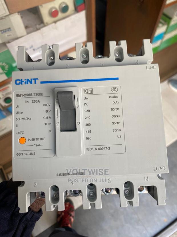 250A McCb 4 Pole Air Switch Chint