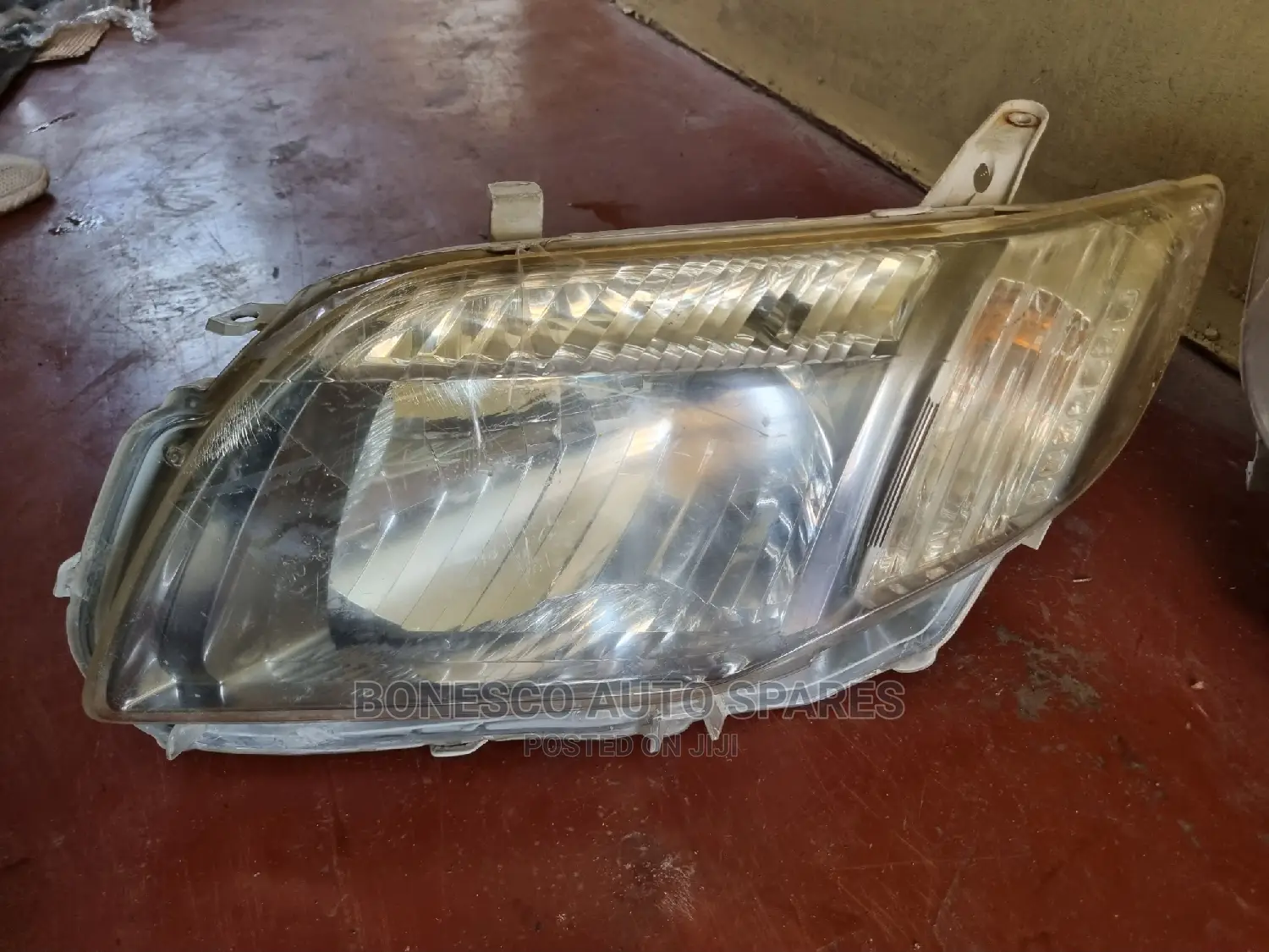 Toyota Fielder/ Axio 2010 Nonxenon Headlights