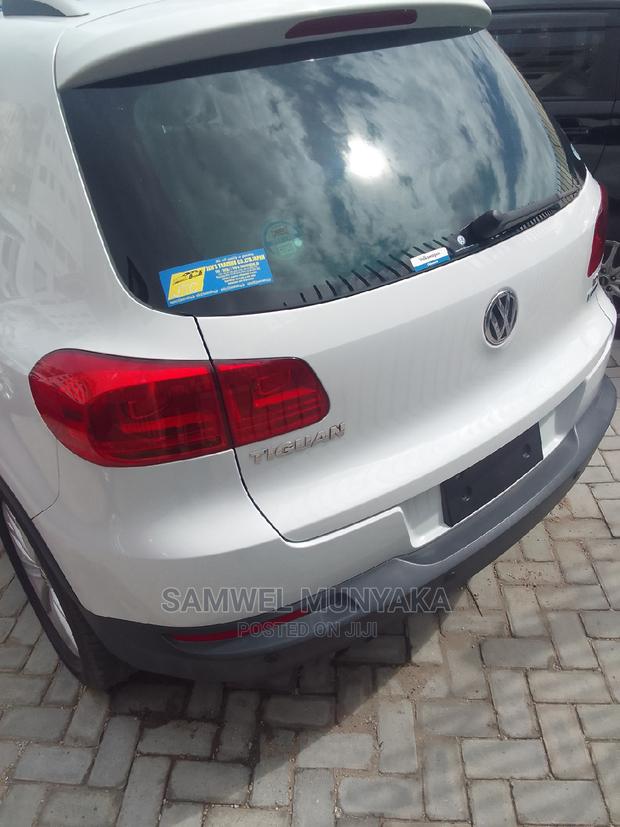 Volkswagen Tiguan S AWD 4MOTION 2016 White - thumbnail 4