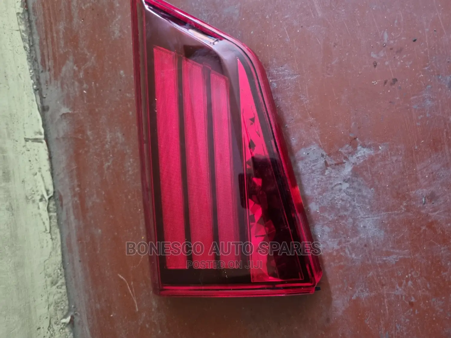 Mitsubishi Outlander 2015-2017 Boot Reflector