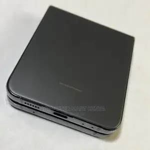 New Samsung Galaxy Z Flip4 256 GB