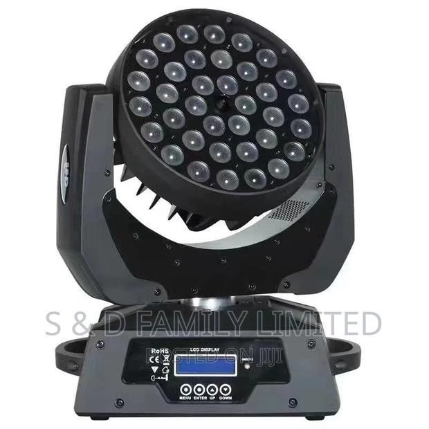 Zoom Moving Head - main view